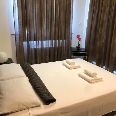 Apartment John's